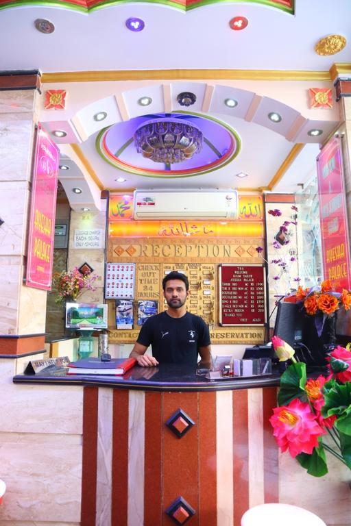 Hotel Ayesha Palace Delhi  Kültér fotó